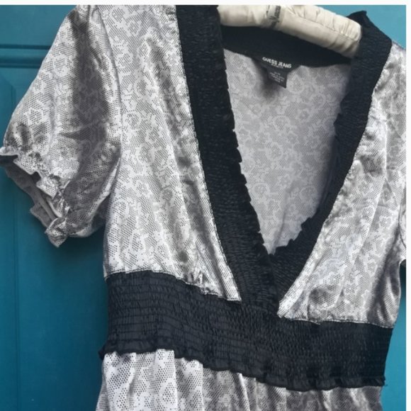 Vintage Guess Dress Retro 90s Romamtic Flirty Puff Sleeves Plunging V Neck - Picture 4 of 10